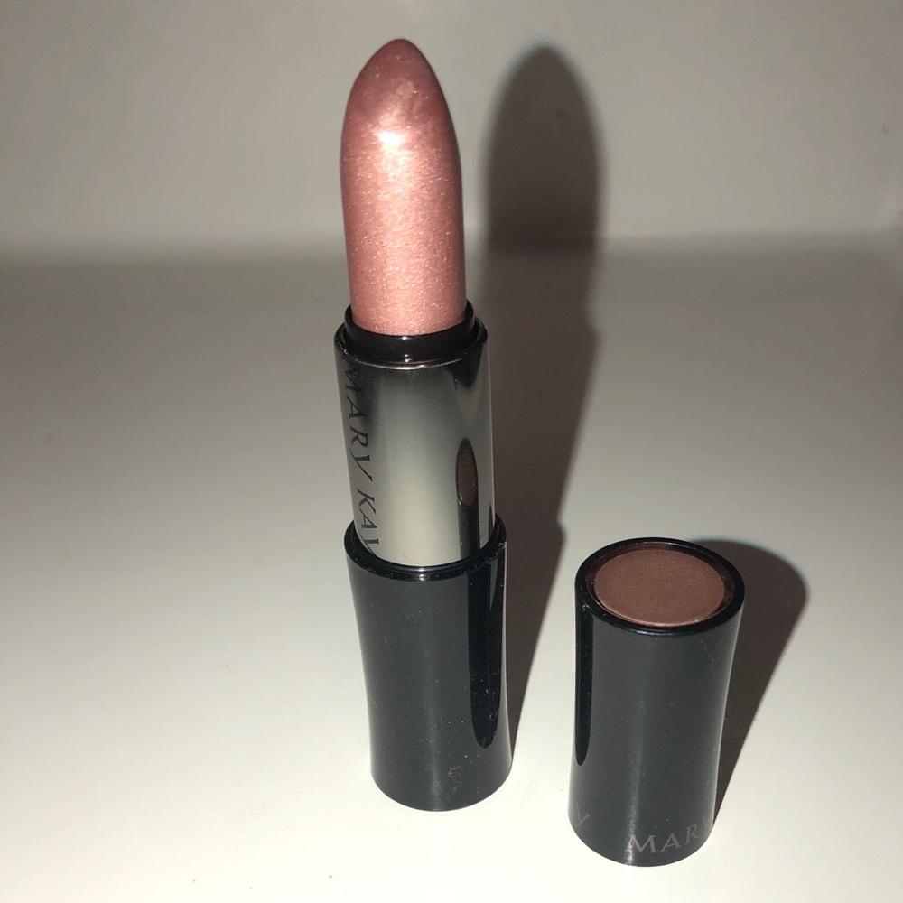 Rosee Voilee, Mary Kay lipstick